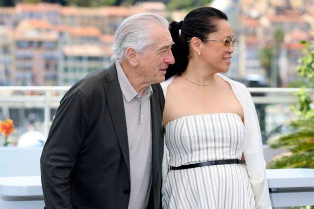 Robert De Niro with girlfriend Tiffany Chen at the photocall on the occasion of the Palme dOr Lifetime Achievement Award at the Festival de Cannes 2025 78 Cannes International Film Festival at the Palais des Festivals Cannes, 13 05 2025 Foto:xD.xBedrosianx xFuturexImagex deniro_5525