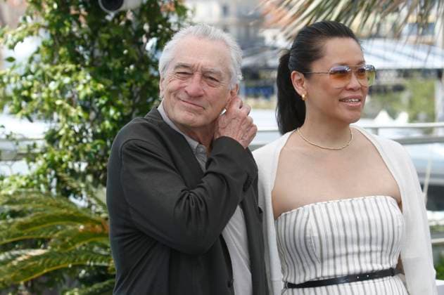 Robert De Niro with girlfriend Tiffany Chen at the photocall on the occasion of the Palme dOr Lifetime Achievement Award at the Festival de Cannes 2025 78 Cannes International Film Festival at the Palais des Festivals Cannes, 13 05 2025 Foto:xD.xBedrosianx xFuturexImagex deniro_5526