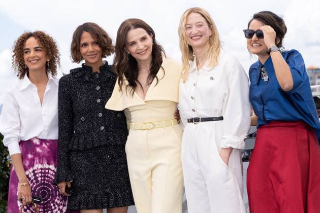 Cannes - Jury Photocall Payal Kapadia, Jury Member, Alba Rohrwacher, Jury President, Juliette Binoche, Jury Member, Halle Berry and Jury Member, Leïla Slimani during the Jury photocall at the 78th annual Cannes Film Festival on May 13, 2025 in Cannes, France. Photo by Shootpix ABACAPRESS.COM Cannes France  Copyright: xShootpix ABACAx