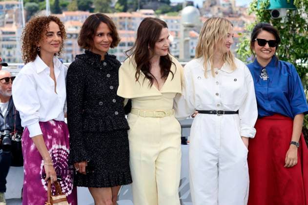 Leila Slimani, Halle Berry, Juliette Binoche, Alba Rohrwacher and Payal Kapadia at the International Jury Photocall at the Festival de Cannes 2025 78 Cannes International Film Festival at the Palais des Festivals Cannes, 13 05 2025 Foto:xD.xBedrosianx xFuturexImagex jury_5584
