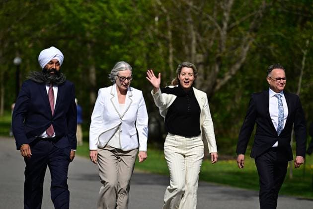May 13, 2025, Ottawa, On, Canada: Randeep Sarai, left to right, Patty Hajdu, Melanie Joly and Wayne Long arrive for a cabinet swearing-in at Rideau Hall in Ottawa on Tuesday, May 13, 2025. Ottawa Canada  - ZUMAc35_ 20250513_zaf_c35_043 Copyright: xSpencerxColbyx