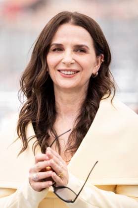 Photocall of the Feature Film Jury at the 78th Cannes International Film Festival Juliette Binoche, présidente du jury Photocall of the Feature Film Jury at the 78th Cannes International Film Festival, May 13, 2025 Jacovides Moreau Bestimage Photocall of the Feature Film Jury at the 78th Cannes International Film Festival, May 13, 2025 Cannes France  Copyright: xJACOVIDES-MOREAUx xBESTIMAGExJACOVIDES-MOREAUx xBESTIMAGEx