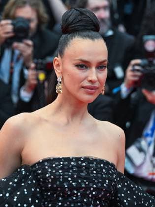 Cannes, France: Cannes, 78th Cannes Film Festival 2025 - Evening 1 - Opening Ceremony - In the photo: Irina Shayk Cannes France  - ZUMAp169 20250513_zea_p169_602 Copyright: xManuelexMangiarottix