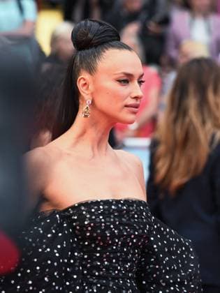 Cannes, France: Cannes, 78th Cannes Film Festival 2025 - Evening 1 - Opening Ceremony - In the photo: Irina Shayk Cannes France  - ZUMAp169 20250513_zea_p169_603 Copyright: xManuelexMangiarottix