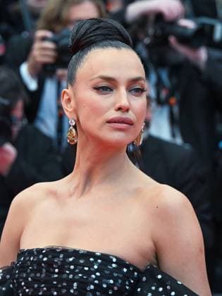 Cannes, France: Cannes, 78th Cannes Film Festival 2025 - Evening 1 - Opening Ceremony - In the photo: Irina Shayk Cannes France  - ZUMAp169 20250513_zea_p169_606 Copyright: xManuelexMangiarottix