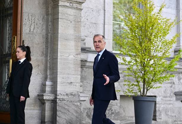 May 13, 2025, Ottawa, On, CANADA: Canadian Prime Minister Mark Carney, arrives for the cabinet swearing-in ceremony at Rideau Hall in Ottawa on Tuesday, May 13, 2025. Ottawa CANADA  - ZUMAc35_ 20250513_zaf_c35_035 Copyright: xSpencerxColbyx