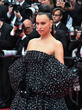 Cannes, France: Cannes, 78th Cannes Film Festival 2025 - Evening 1 - Opening Ceremony - In the photo: Irina Shayk Cannes France  - ZUMAp169 20250513_zea_p169_800 Copyright: xManuelexMangiarottix