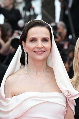 RECORD DATE NOT STATED 78th Cannes Film Festival Opening Ceremony - France Juliette Binoche attends the red carpet for the opening ceremony and Partir Un Jour (Leave One Day) screening at the 78th annual Cannes Film Festival at Palais des Festivals on May 13, 2025 in Cannes, France. Photo by David Niviere ABACAPRESS.COM Cannes France  Copyright: xNivierexDavid ABACAPRESS.COMx