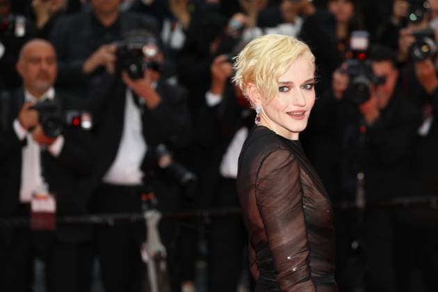 May 13, 2025, Cannes, Cote D azur, France: JULIA GARNER on the red carpet for the Opening Ceremony and the Leave One Day Premiere screening at the 78th Annual Cannes Film Festival at Palais des Festivals in Cannes, France Cannes France - ZUMAc179 20250513_zep_c179_088 Copyright: xMickaelxChavetx