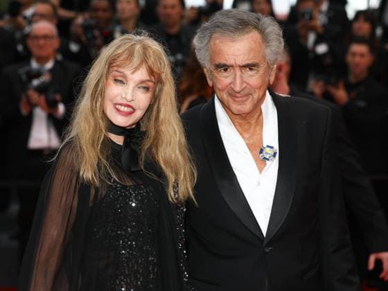 May 13, 2025, Cannes, Cote D azur, France: ARIELLE DOMBASLE and her husband philosopher BERNARD-HENRI LEVY on the red carpet for the Opening Ceremony and the Leave One Day Premiere screening at the 78th Annual Cannes Film Festival at Palais des Festivals in Cannes, France Cannes France - ZUMAc179 20250513_zep_c179_090 Copyright: xMickaelxChavetx