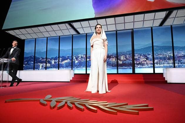 RECORD DATE NOT STATED Robert De Niro Receives Honorary Palme D Or - France Juliette Binoche is seen onstage during the opening ceremony at the 78th annual Cannes Film Festival at the Palais de Festival on May 13, 2025 in Cannes, France. Photo by David Niviere ABACAPRESS.COM Cannes France  Copyright: xNivierexDavid ABACAPRESS.COMx