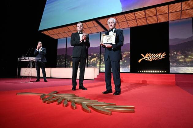 RECORD DATE NOT STATED Robert De Niro Receives Honorary Palme D Or - France Robert De Niro receives an honorary Palme d Or from Leonardo DiCaprio and are seen onstage during the opening ceremony at the 78th annual Cannes Film Festival at the Palais de Festival on May 13, 2025 in Cannes, France. Photo by David Niviere ABACAPRESS.COM Cannes France  Copyright: xNivierexDavid ABACAPRESS.COMx