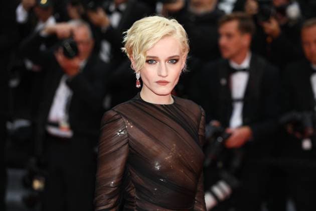 May 13, 2025, Cannes, Cote D azur, France: American actress JULIA GARNER on the red carpet for the Opening Ceremony and the Leave One Day Premiere screening at the 78th Annual Cannes Film Festival at Palais des Festivals in Cannes, France Cannes France - ZUMAc179 20250513_zep_c179_099 Copyright: xMickaelxChavetx