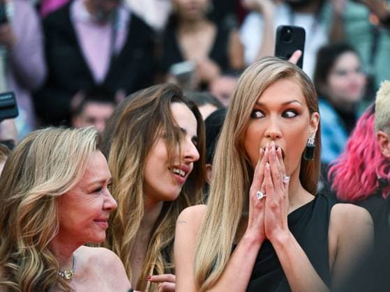 Entertainment Bilder des Tages Cannes, 78th Cannes Film Festival 2025 - Night 1 - Opening Ceremony - i beauty Cannes, 78th Cannes Film Festival 2025 - Evening 1 - Opening Ceremony - In the photo: BELLA HADID and Caroline Scheufele Cannes France  Copyright: xIPA ABACAx
