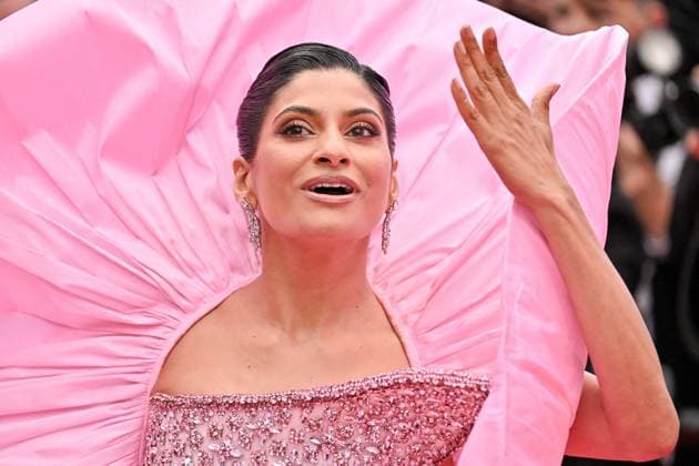 Cannes Opening Ceremony JR Farhana Bodi attending the Opening Ceremony of the 78th Cannes Film Festival in Cannes, France on May, 13, 2025. Photo by Julien Reynaud APS-Medias ABACAPRESS.COM Cannes France  Copyright: xReynaudxJulien APS-Medias ABACAx