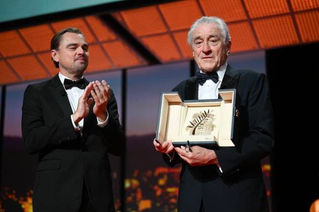 78eme Festival International du Film de Cannes Cérémonie douverture Robert De Niro reçoit une Palme dOr 78th International Cannes Film Festival Inside opening ceremony Robert de Niro recieve Achievement golden award 444096 2025 05 13 France DiCaprio, Leonardo De Niro, Robert  Copyright: xSergexArnalx xStarfacex STAR_444096_026