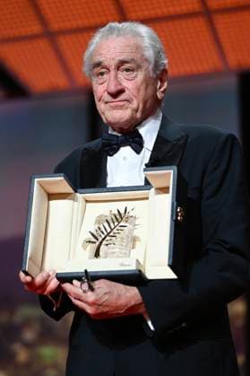 78eme Festival International du Film de Cannes Cérémonie douverture Robert De Niro reçoit une Palme dOr 78th International Cannes Film Festival Inside opening ceremony Robert de Niro recieve Achievement golden award 444096 2025 05 13 France De Niro, Robert  Copyright: xSergexArnalx xStarfacex STAR_444096_030