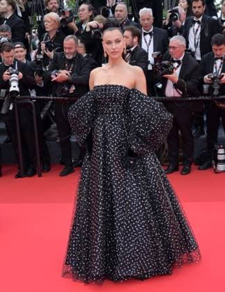 Leave One Day Premiere at 78th Festival de Cannes - Cannes, France CANNES, FRANCE. May 13, 2025: Irina Shayk at the Gala Opening and premiere for Leave One Day at the 78th Festival de Cannes. Picture: Paul Smith Featureflash Cannes France  Copyright: xPaulxSmithx xFeatureflashx