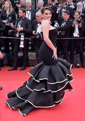 Leave One Day Premiere at 78th Festival de Cannes - Cannes, France CANNES, FRANCE. May 13, 2025: Nava Mau at the Gala Opening and premiere for Leave One Day at the 78th Festival de Cannes. Picture: Paul Smith Featureflash Cannes France  Copyright: xPaulxSmithx xFeatureflashx