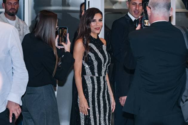 Cannes, Celebrity Sightings During Cannes Film Festival 78, Arrivals at Hotel Martinez Cannes, Celebrity Sightings During Cannes Film Festival 78, Arrivals at Hotel Martinez. Pictured: Eva Longoria (Actress) Milan Italy  Copyright: xIPA ABACAx