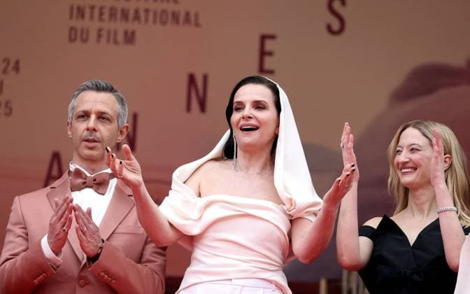 J Montée des marches du film Partir un jour pour la cérémonie douverture du 78ème Festival International du Film de Cannes The jury Jeremy Strong, Juliette Binoche, Alba Rohrwacher Montée des marches du film Partir un jour pour la cérémonie douverture du 78ème Festival International du Film de Cannes, au Palais des Festivals à Cannes Le 13 mai 2025 Jacovides Moreau Bestimage Red carpet of the movie Leave One Day for the opening of the 78th Cannes International Film Festival at the Palais des Festivals in Cannes, France On may 13th 2025 Cannes France  Copyright: xJACOVIDES-MOREAUx xBESTIMAGExJACOVIDES-MOREAUx xBESTIMAGEx