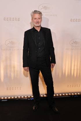 Photocall of the dinner at the 78th Cannes International Film Festival Antoine de Caunes Photocall of the dinner at the 78th Cannes International Film Festival on 13 May 2025 Moreau Borde Jacovides Bestimage Photocall of the dinner at the 78th Cannes International Film Festival on 13 May 2025 Cannes France  Copyright: xJACOVIDES-BORDE-MOREAUx xBESTIMAGExJACOVIDES-BORDE-MOREAUx xBESTIMAGEx