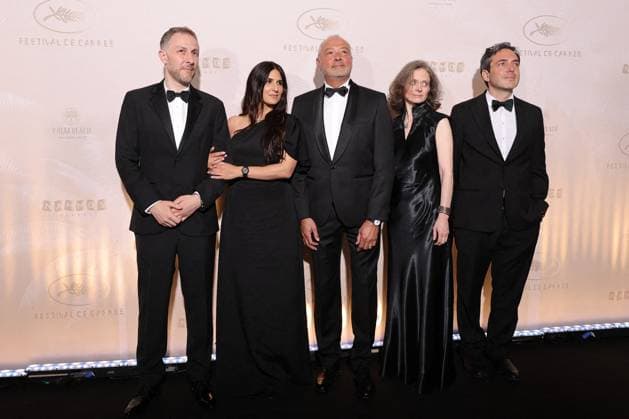 Photocall of the dinner at the 78th Cannes International Film Festival Le Jury Caméra dOr Rachid Hami, Géraldine Nakache montre Audemars Piguet , Tommaso Vergallo, Pascale Marin, Frédéric Mercier Photocall of the dinner at the 78th Cannes International Film Festival on 13 May 2025 Moreau Borde Jacovides Bestimage Photocall of the dinner at the 78th Cannes International Film Festival on 13 May 2025 Cannes France  Copyright: xJACOVIDES-BORDE-MOREAUx xBESTIMAGExJACOVIDES-BORDE-MOREAUx xBESTIMAGEx
