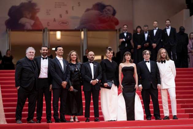 Guest, Mhamed Arezki, Tewfik Jallab, Dominique Blanc, Pierre Antoine Billon, Amélie Bonnin, Juliette Armanet, François Rollin, Dimitri Lucas Montée des marches du film Partir un jour pour la cérémonie douverture du 78ème Festival International du Film de Cannes, au Palais des Festivals à Cannes Le 13 mai 2025 Jacovides Moreau Bestimage Red carpet of the movie Leave One Day for the opening of the 78th Cannes International Film Festival at the Palais des Festivals in Cannes, France On may 13th 2025 unknown Copyright: xJACOVIDES-MOREAUx xBESTIMAGExJACOVIDES-MOREAUx xBESTIMAGEx