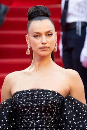Irina Shayk Montée des marches du film Partir un jour pour la cérémonie douverture du 78ème Festival International du Film de Cannes, au Palais des Festivals à Cannes On may 13th 2025 Jacovides Moreau Bestimage Red carpet of the movie Leave One Day for the opening of the 78th Cannes International Film Festival at the Palais des Festivals in Cannes, France On may 13th 2025 unknown  Copyright: xJACOVIDES-MOREAUx xBESTIMAGExJACOVIDES-MOREAUx xBESTIMAGEx