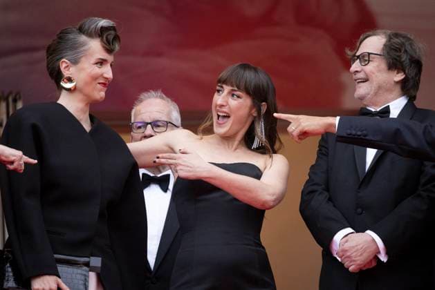 Amélie Bonnin, Thierry Frémaux, Juliette Armanet, François Rollin Montée des marches du film Partir un jour pour la cérémonie douverture du 78ème Festival International du Film de Cannes, au Palais des Festivals à Cannes Le 13 mai 2025 Jacovides Moreau Bestimage Red carpet of the movie Leave One Day for the opening of the 78th Cannes International Film Festival at the Palais des Festivals in Cannes, France On may 13th 2025 unknown  Copyright: xJACOVIDES-MOREAUx xBESTIMAGExJACOVIDES-MOREAUx xBESTIMAGEx