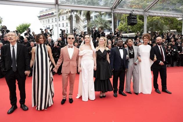 Cannes - Opening Ceremony DN Jury Member Hong Sang-soo Halle Berry, Jeremy Strong, Jury President Juliette Binoche, Alba Rohrwacher, Dieudo Hamadi, Payal Kapadia, Leïla Slimani and Carlos Reygadas attend the red carpet for the opening ceremony and Partir Un Jour (Leave One Day) screening at the 78th annual Cannes Film Festival at Palais des Festivals on May 13, 2025 in Cannes, France. Photo by David NIVIERE ABACAPRESS.COM CANNES France  Copyright: xNivierexDavid ABACAPRESS.COMx