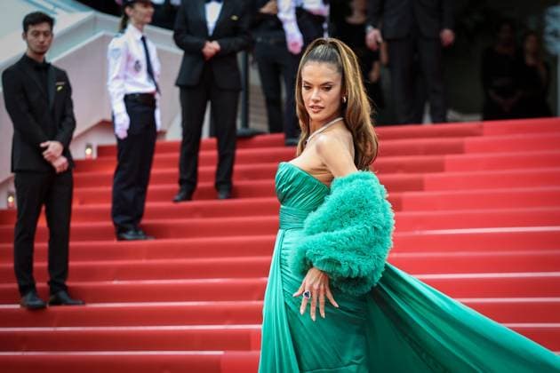 FESTIVAL DE CANNES 2025 PHOTOPQR LE PARISIEN Fred Dugit Cannes 13 05 2025 Culture Cinéma Cannes 06 , le 13 05 2025 78e festival internationale du film de Cannes Montée des marches du film PARTIR UN JOUR Hors Compétition de Amélie Bonnin pour louverture du festival Alessandra Ambrosio Photo LP Fred Dugit 78th international Cannes film festival takes place may 13th to 24th 2025 Local Caption Alessandra Ambrosio Cannes 06 France  Copyright: xPHOTOPQR LExPARISIEN MAXPPPxFredxDugitx 20250513LPA3879 20250513LPA3879