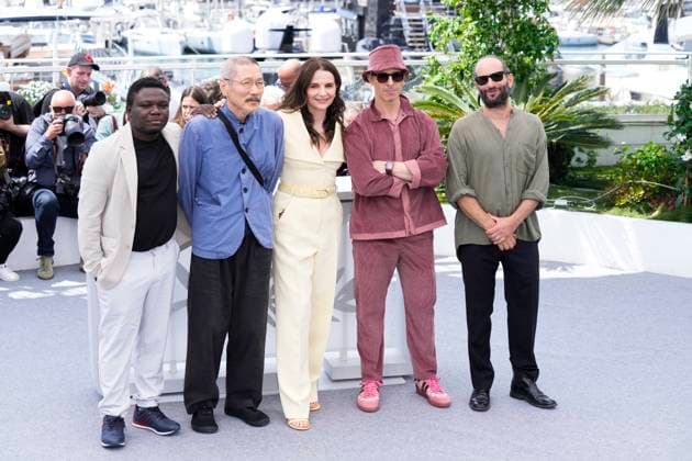 Jury Photocall - The 78th Annual Cannes Film Festival Carlos Reygadas, Dieudo Hamadi, Hong Sang-soo, Jeremy Strong, Juliette Binoche during the Jury photocall at the 78th annual Cannes Film Festival on May 13, 2025 in Cannes, France. Cannes France  Copyright: xDanielexCifalÃ x originalFilename: cifala-notitle250513_npjvr.jpg