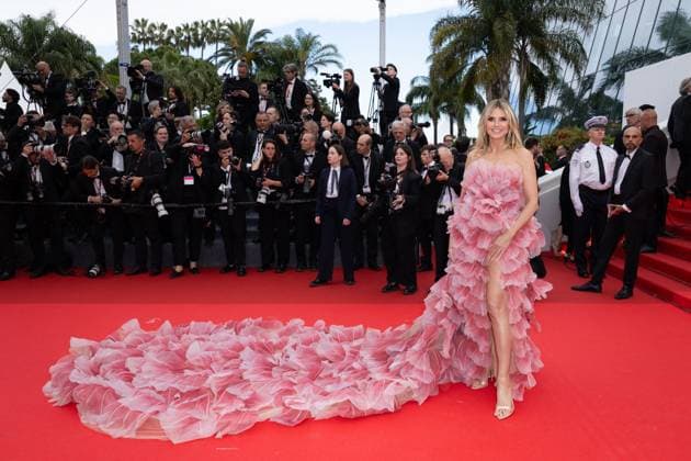 Cannes - Opening Ceremony Heidi Klum attends the red carpet for the opening ceremony and Partir Un Jour (Leave One Day) screening at the 78th annual Cannes Film Festival at Palais des Festivals on May 13, 2025 in Cannes, France Photo by Shootpix ABACAPRESS.COM Cannes France  Copyright: xShootpix ABACAx