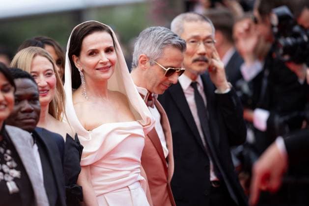 Cannes - Opening Ceremony Juliette Binoche attend the red carpet for the opening ceremony and Partir Un Jour (Leave One Day) screening at the 78th annual Cannes Film Festival at Palais des Festivals on May 13, 2025 in Cannes, France. Photo by Shootpix ABACAPRESS.COM Cannes France  Copyright: xShootpix ABACAx