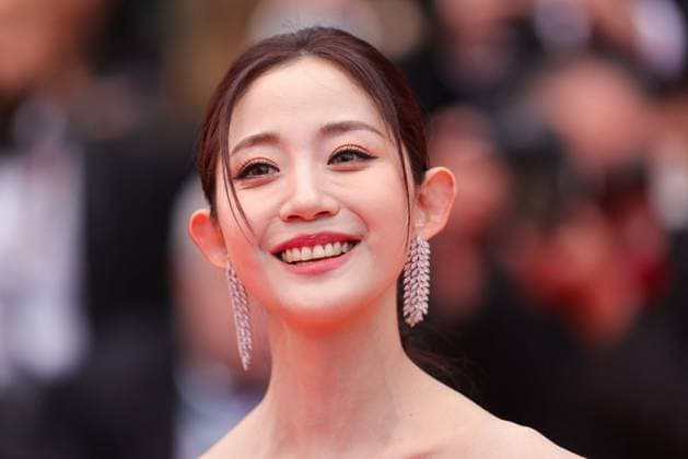 Cannes - Opening Ceremony Wan QianHui attends the red carpet for the opening ceremony and Partir Un Jour (Leave One Day) screening at the 78th annual Cannes Film Festival at Palais des Festivals on May 13, 2025 in Cannes, France. Photo by Shootpix ABACAPRESS.COM Cannes France  Copyright: xShootpix ABACAx