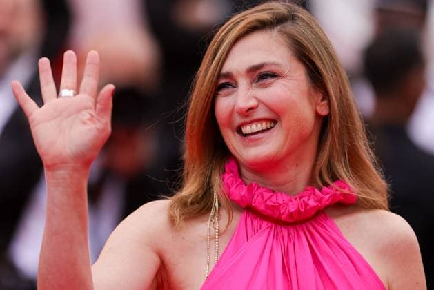 Cannes - Opening Ceremony Julie Gayet attends the red carpet for the opening ceremony and Partir Un Jour (Leave One Day) screening at the 78th annual Cannes Film Festival at Palais des Festivals on May 13, 2025 in Cannes, France. Photo by Shootpix ABACAPRESS.COM Cannes France  Copyright: xShootpix ABACAx