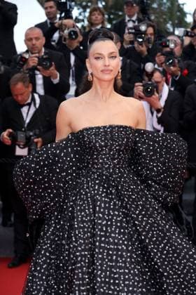 Opening Ceremony And Partir Un Jour (Leave One Day) Red Carpet in Cannes - 13 May 2025 Irina Shayk attends the red carpet for the opening ceremony and Partir Un Jour (Leave One Day) screening at the 78th annual Cannes Film Festival at Palais des Festivals. Cannes France Copyright: xCaseyxFlaniganx xSOPAxImagesx Cannes1_001