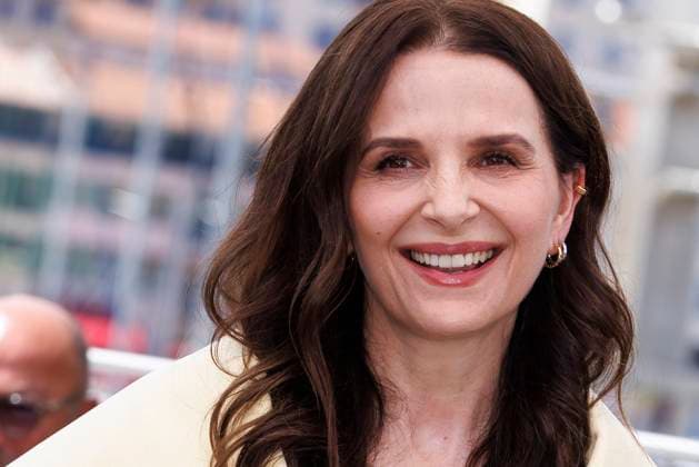 Cannes - Jury Photocall Juliette Binoche poses during the Jury photocall at the 78th annual Cannes Film Festival at Palais des Festivals on May 13, 2025 in Cannes, France. Photo by Anne Barson ABACAPRESS.COM Cannes France  Copyright: xBarsonxAnne ABACAx
