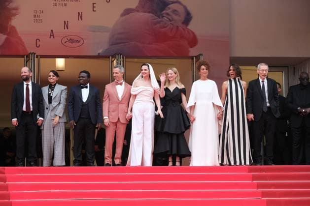 CELEBRITES : 78 eme Festival de Cannes Tapis rouge 2025 - 13 05 2025 CANNES, FRANCE - MAY 13: (L-R) Jury Member Hong Sang-soo Halle Berry, Jeremy Strong, Jury President Juliette Binoche, Alba Rohrwacher, Dieudo Hamadi, Payal Kapadia, LeÃ¯la Slimani and Carlos Reygadas attend the red carpet for the opening ceremony and Partir Un Jour (Leave One Day) screening at the 78th annual Cannes Film Festival at Palais des Festivals on May 13, 2025 in Cannes, France  Copyright: xLUCAxCUTOLOx