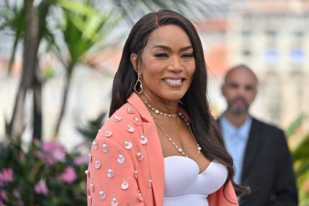 Cannes Mission Impossible The Final Reckoning Photocall JR Angela Bassett posing at the photocall for Mission: Impossible – The Final Reckoning, presented Out of Competition, Cannes, France on May 14, 2025 as part of the 78th Cannes Film Festival. Photo by Julien Reynaud APS-Medias ABACAPRESS.COM Cannes France  Copyright: xReynaudxJulien APS-Medias ABACAx