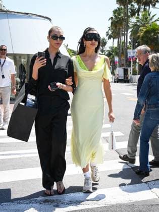 Cannes, France: Cannes, 78th Cannes Film Festival 2025 - day 2 - Irina Shayk on the Croisette Cannes France  - ZUMAp169 20250514_zea_p169_406 Copyright: xManuelexMangiarottix