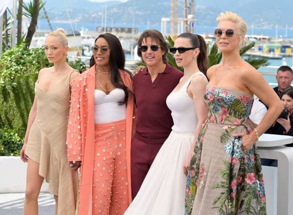 Mission Impossible - The Final Reckoning Photocall at 78th Festival de Cannes - Cannes, France CANNES, FRANCE. May 14, 2025: Pom Klementieff, Angela Bassett, Tom Cruise, Hayley Atwell & Hannah Waddingham at the photocall for Mission Impossible - The Final Reckoning at the 78th Festival de Cannes. Picture: Paul Smith Featureflash Cannes France  Copyright: xPaulxSmithx xFeatureflashx