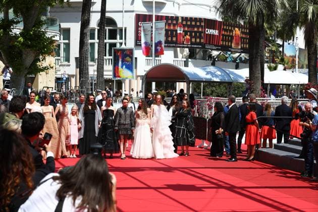 May 14, 2025, Cannes, Cote D azur, France: The first official selection movie in competition sees the cast and crew of Sound of Falling including LUISE HEYER, LEA DRINDA, HANNA HECKT, MASCHA SCHILINSKI, SUSANNE WUST, LENA URZENDOWSKY, LAENI GEISELER, ANDREW BOLTON, LUZIA OPPERMANN and MAREN SCHMITT walk the red carpet for the Sound of Falling Premiere screening at the 78th Annual Cannes Film Festival at Palais des Festivals in Cannes, France Cannes France - ZUMAc179 20250514_zep_c179_163 Copyright: xMickaelxChavetx