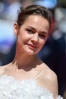 Sound Of Falling Red Carpet NG Luise Heyer attending the ‘Sound Of Falling’ Screening and Red Carpet at Palais Des Festivals in Cannes, France on May 14 2025 as part of the 78th Cannes Film Festival. Photo by Nicolas Genin ABACAPRESS.COM Cannes France  Copyright: xGeninxNicolas ABACAx