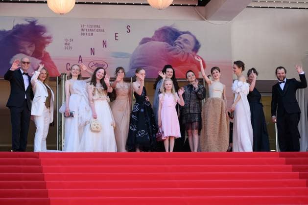 Sound Of Falling Red Carpet NG Lucas Schmidt, Maren Schmitt, Luzia Oppermann, Laeni Geiseler, guest, Susanne Wust, Hanna Heckt, Mascha Schilinski, Lena Urzendowsky, Lea Drinda, Luise Heyer and Louise Peters attending the ‘Sound Of Falling’ Screening and Red Carpet at Palais Des Festivals in Cannes, France on May 14 2025 as part of the 78th Cannes Film Festival. Photo by Nicolas Genin ABACAPRESS.COM Cannes France  Copyright: xGeninxNicolas ABACAx