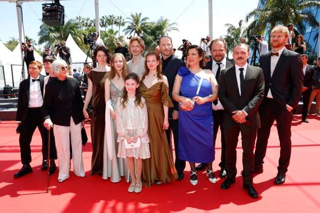 Filip Schnack, Martin Rother, Bärbel Schwarz, Konstantin Londhorsdt, Lucas Prisor and guests at the premiere of the feature film Sound of Falling at the Festival de Cannes 2025 78 Cannes International Film Festival at the Palais des Festivals Cannes, 14 05 2025 Foto:xD.xBedrosianx xFuturexImagex falling_5513