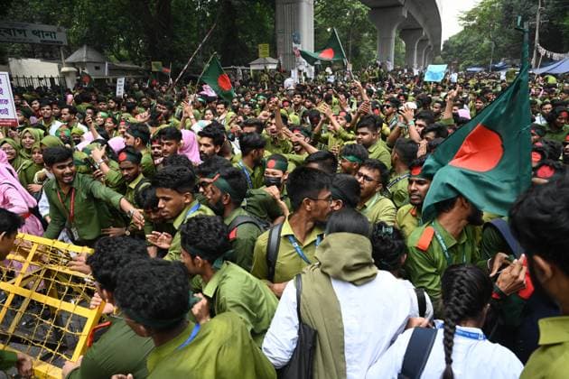 Bilder des Jahres 2025, News 05 Mai News Themen der Woche KW20 News Bilder des Tages Hundreds Of Nursing Students Blocked A Shahbagh Intersection In Dhaka . Hundreds Of Nursing Students Blocked Shahbagh Intersection Demanding That Nursing Diplomas Be Upgraded To Degree Equivalent In Dhaka, Bangladesh, On May 14, 2025. Dhaka Bangladesh  Copyright: xSTRx originalFilename: rashid-notitle250514_npzYL.jpg