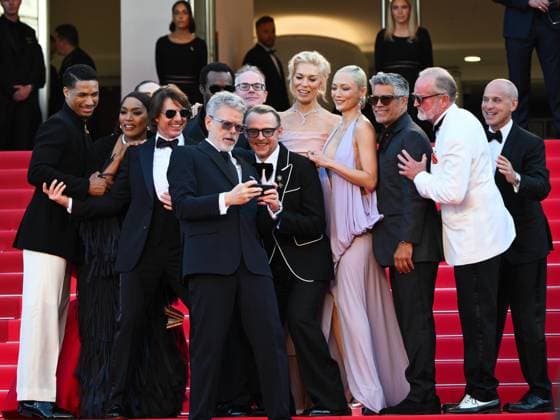Internationale Filmfestspiele von Cannes, Mission Impossible - The Final Reckoning Premiere Cannes, 78th Cannes Film Festival 2025 - evening 2 - Red Carpet of the film Mission Impossible - The Final Reckoning . In the photo Group Selfie for the cast Tramell Tillman, Hayley Atwell, Tom Cruise, Esai Morales, Hannah Waddingham, Greg Tarzan Davis, Christopher McQuarrie, Simon Pegg, Angela Bassett, Pom Klementieff Copyright: xSimonexComix xipa-agency.netx xPoolxPhotoxEventsx05x IPA_Agency_IPA57680193