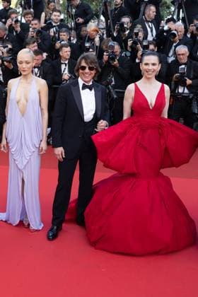 Internationale Filmfestspiele von Cannes, Mission Impossible - The Final Reckoning Premiere 78. Internationalen Filmfestspiele von Cannes 2025 Cannes, Frankreich - 14.5.2024: Pom Klementieff, Tom Cruise und Hayley Atwell während des Roten Teppichs zu MISSION: IMPOSSIBLE - THE FINAL RECKONING während der 78. Internationalen Filmfestspiele von Cannes. Die 78. Internationalen Filmfestspiele von Cannes finden vom 13. bis 24. Mai 2025 statt. Provence-Alpes-CÃ te d™Azur